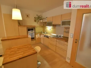 Pronájem bytu 1+kk, Praha - Prosek, Trmická, 36 m2