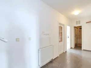 Pronájem pokoje, Praha - Žižkov, Blahníkova, 28 m2
