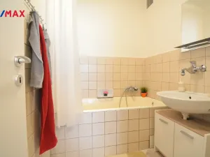 Prodej bytu 1+1, Trutnov - Horní Staré Město, Sněženková, 32 m2