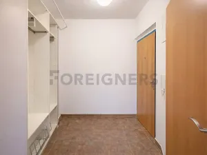 Pronájem bytu 2+kk, Praha, Komořanská, 61 m2