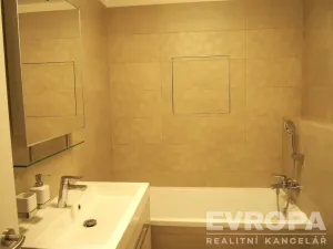 Pronájem bytu 2+kk, Plzeň - Jižní Předměstí, Presslova, 48 m2