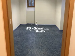 Pronájem kanceláře, Varnsdorf, 5. května, 151 m2