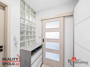 Pronájem bytu 1+kk, Plzeň - Bolevec, Kralovická, 32 m2