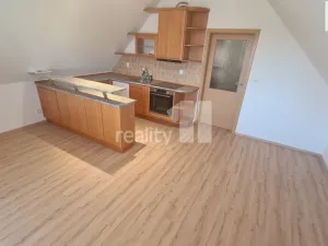 Pronájem bytu 1+kk, Jesenice, Příčná II., 33 m2
