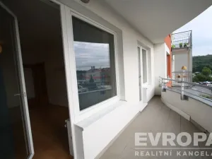 Pronájem bytu 2+kk, Praha - Hloubětín, Nademlejnská, 54 m2