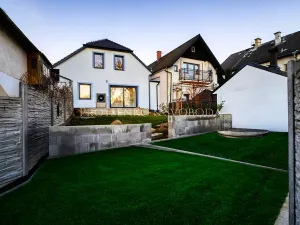 Prodej rodinného domu, Kamenice nad Lipou, Dobšova, 210 m2