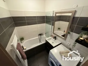 Prodej bytu 3+kk, Znojmo, Pod Soudním vrchem, 70 m2