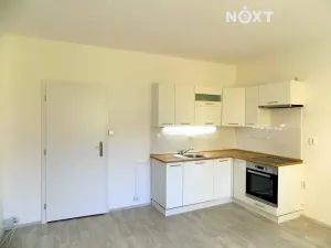 Prodej bytu 2+kk, Česká Lípa, Lomená, 42 m2
