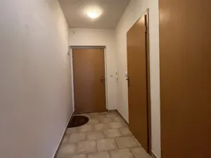 Pronájem bytu 1+kk, Zlín, Na Honech I, 30 m2