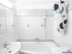 Prodej bytu 1+kk, Praha - Letňany, Místecká, 25 m2