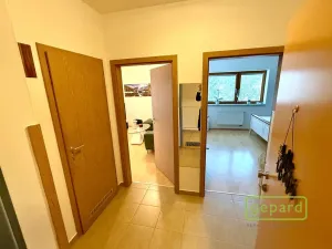 Pronájem bytu 2+kk, Mníšek pod Brdy, Ke škole, 49 m2