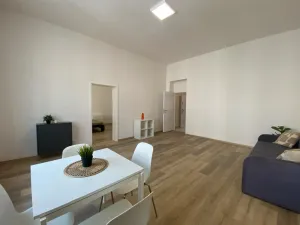 Pronájem bytu 2+1, Karlovy Vary, Koptova, 74 m2