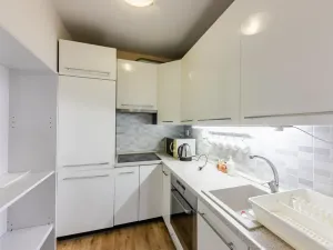 Pronájem bytu 2+kk, Praha - Kobylisy, Rajmonova, 66 m2