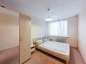 Pronájem bytu 2+kk, Praha - Kobylisy, Rajmonova, 66 m2