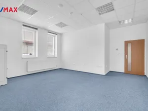 Pronájem kanceláře, Hradec Králové - Slezské Předměstí, Sládkova, 170 m2