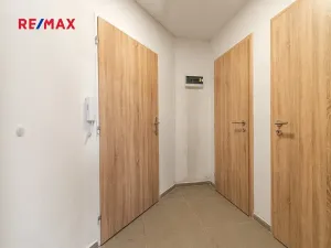 Pronájem bytu 2+kk, Plzeň, Skvrňanská, 37 m2