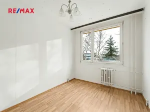 Prodej bytu 2+kk, Praha - Prosek, Zárybská, 42 m2