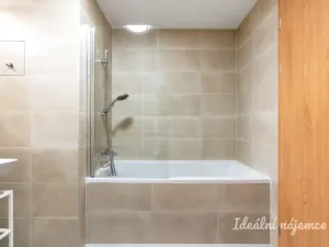 Pronájem bytu 1+kk, Praha - Hloubětín, Waltariho, 37 m2