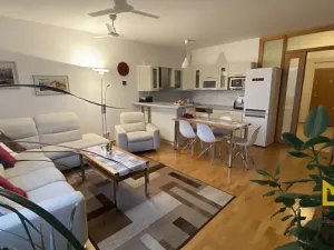 Pronájem bytu 2+kk, Praha - Prosek, Valečovská, 68 m2