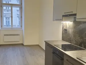 Pronájem bytu 2+kk, Praha - Smíchov, Nádražní, 52 m2