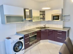 Pronájem bytu 1+1, Praha - Podolí, Na Zlatnici, 38 m2