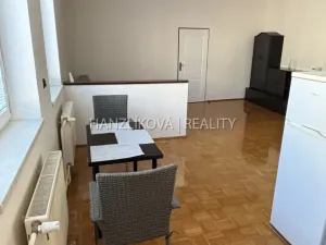 Pronájem bytu 2+kk, České Budějovice - České Budějovice 2, Husova tř., 60 m2