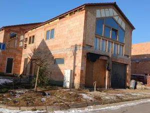 Prodej bytu 3+kk, Holubice, 81 m2