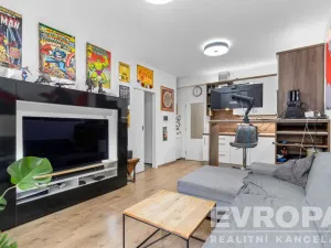 Prodej bytu 2+kk, Praha - Vysočany, Za Krejcárkem, 46 m2