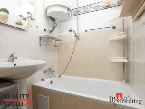 Pronájem bytu 2+kk, Opava - Předměstí, Krnovská, 41 m2