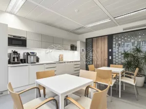 Pronájem kanceláře, Praha - Dejvice, Evropská, 236 m2