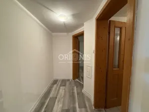 Pronájem bytu 2+1, Chomutov, Holečkova, 50 m2