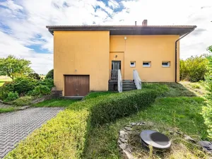 Prodej vícegeneračního domu, Jenštejn, 200 m2