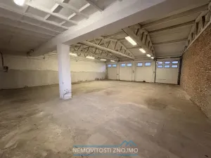 Pronájem výrobních prostor, Znojmo, Bolzanova, 496 m2