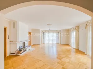 Prodej rodinného domu, Vestec, Průběžná, 427 m2