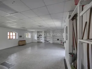 Prodej kanceláře, Křižanov, Benešovo náměstí, 530 m2