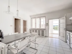 Prodej ordinace, Křižanov, Benešovo náměstí, 530 m2