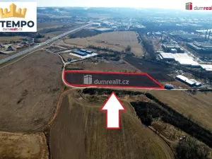 Prodej komerčního pozemku, Úsilné, 7491 m2