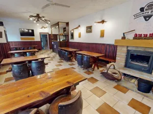 Prodej restaurace, Kvasiny, 550 m2