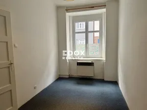 Pronájem bytu 2+kk, Praha - Holešovice, Přístavní, 41 m2