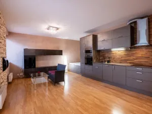 Prodej bytu 2+kk, Praha - Kyje, Pelušková, 44 m2