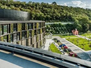 Pronájem obchodního prostoru, Praha - Karlín, Pernerova, 204 m2