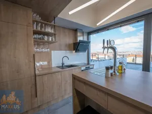 Pronájem kanceláře, Praha - Nusle, 5. května, 830 m2