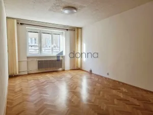 Pronájem bytu 2+1, Praha, Podolská, 58 m2