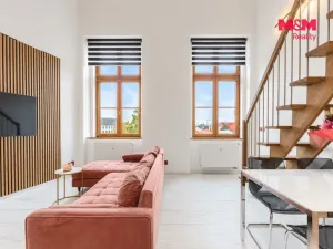 Prodej bytu 4+kk, Klatovy - Klatovy III, Husovo náměstí, 78 m2