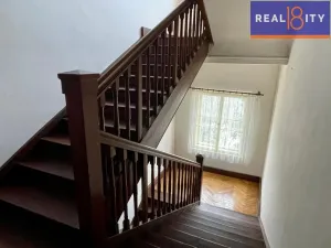 Prodej vily, Praha, Na pískách, 528 m2