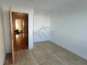 Prodej podílu 3/8 bytu 3+1, Praha - Bohnice, Vratislavská, 73 m2