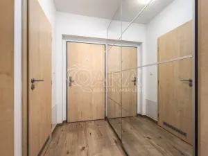 Pronájem bytu 1+kk, Praha - Stodůlky, Holýšovská, 12052 m2