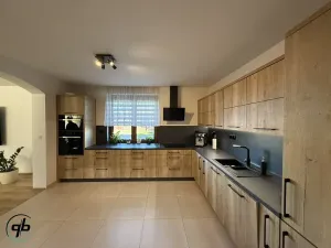 Prodej rodinného domu, Pržno, 384 m2