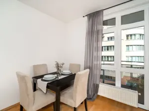 Pronájem bytu 3+kk, Praha - Vinohrady, U Zvonařky, 90 m2