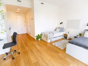 Pronájem pokoje, Praha - Holešovice, Na zátorách, 30 m2